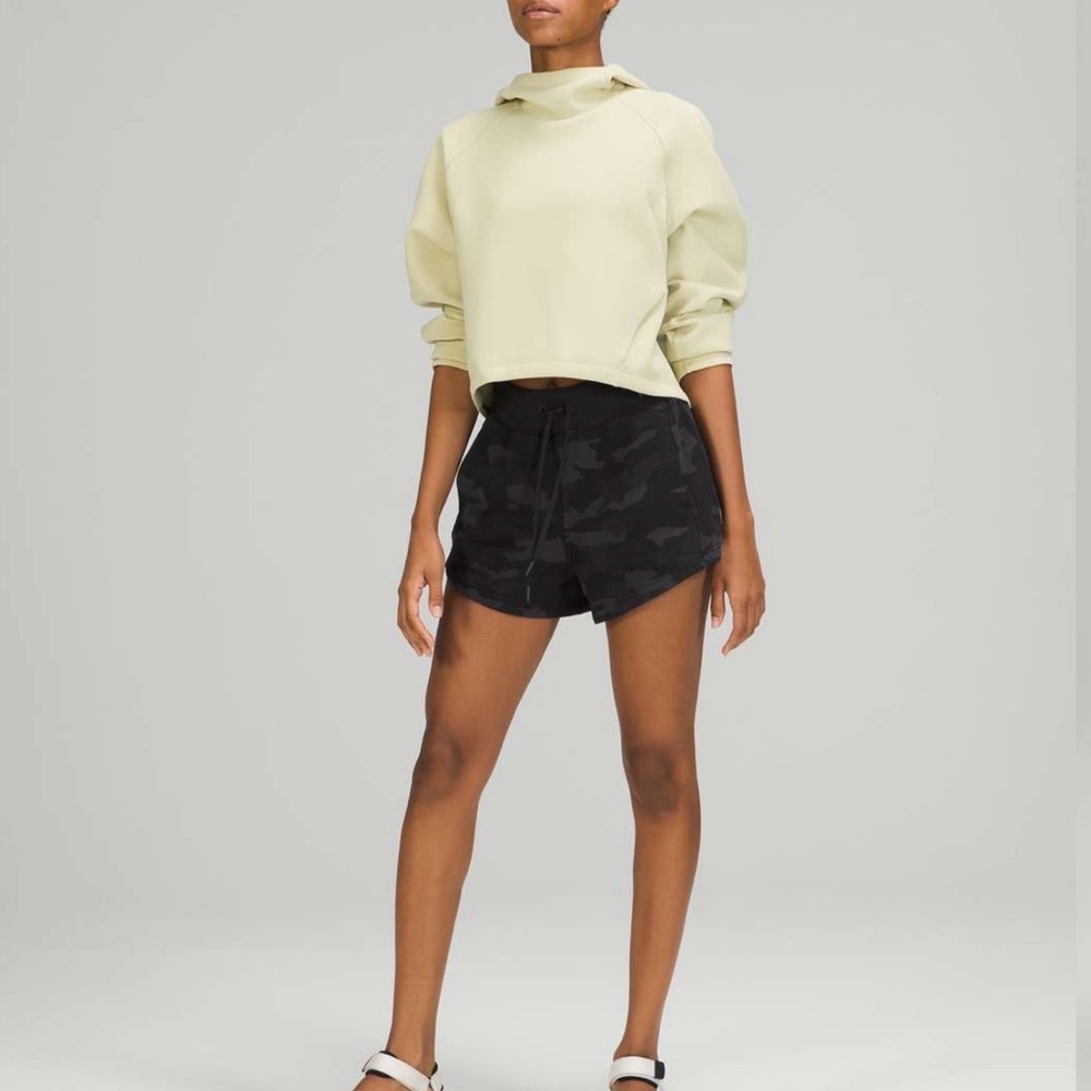Lululemon Inner Glow Terry Black Camo Shorts Size 12 - Picture 2 of 7